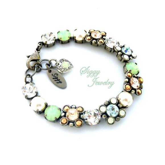 Spring Angel Austrian Crystal Flower Bracelet in Mint Opal, Pearls, and Neutrals - Picture 3 of 6